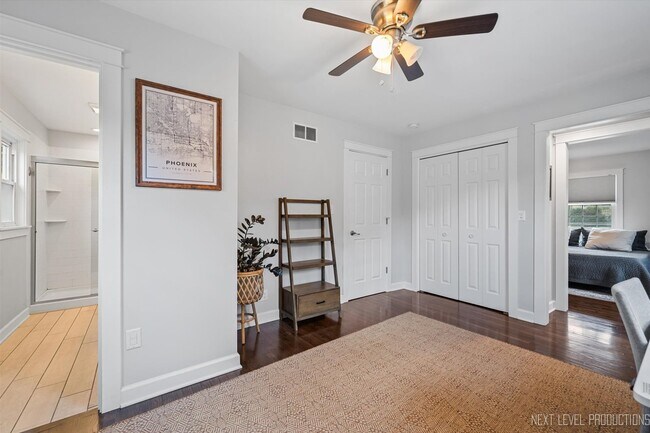 Building Photo - 413 Cheever Ave