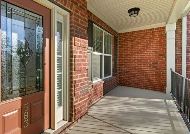 Building Photo - Ashley Oaks Luxury Home