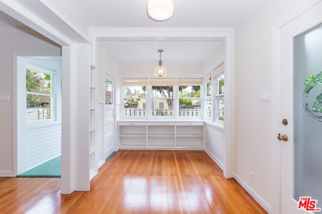 Building Photo - 9980 Braddock Dr