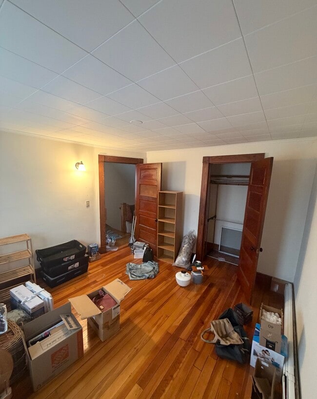 Building Photo - 52 Everett St