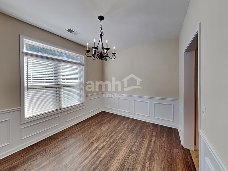 Building Photo - 302 Harmony Lake Dr