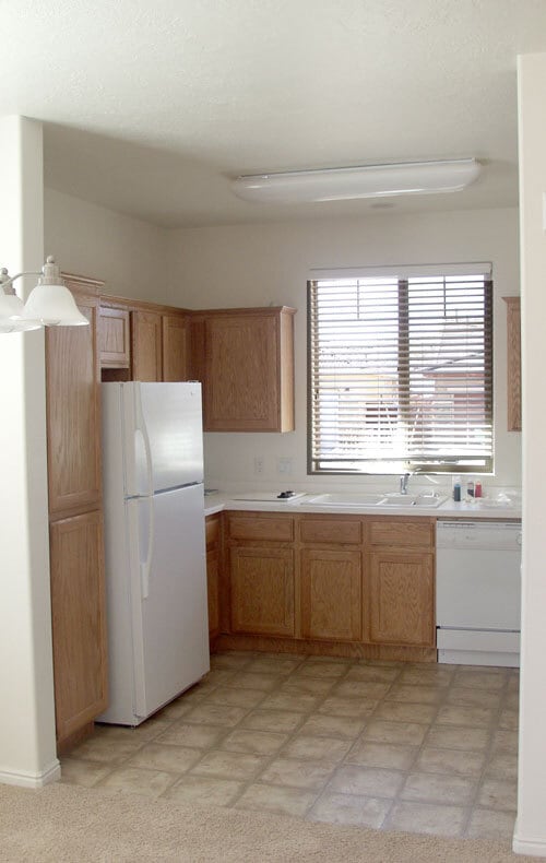 Building Photo - 934 N Slow Creek Ln