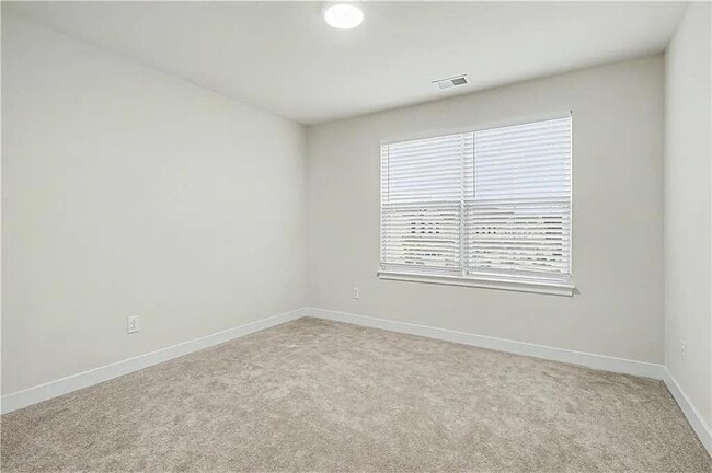 Building Photo - 136 Salt Lk Ln