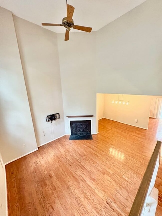 Building Photo - 13822 Grey Colt Dr