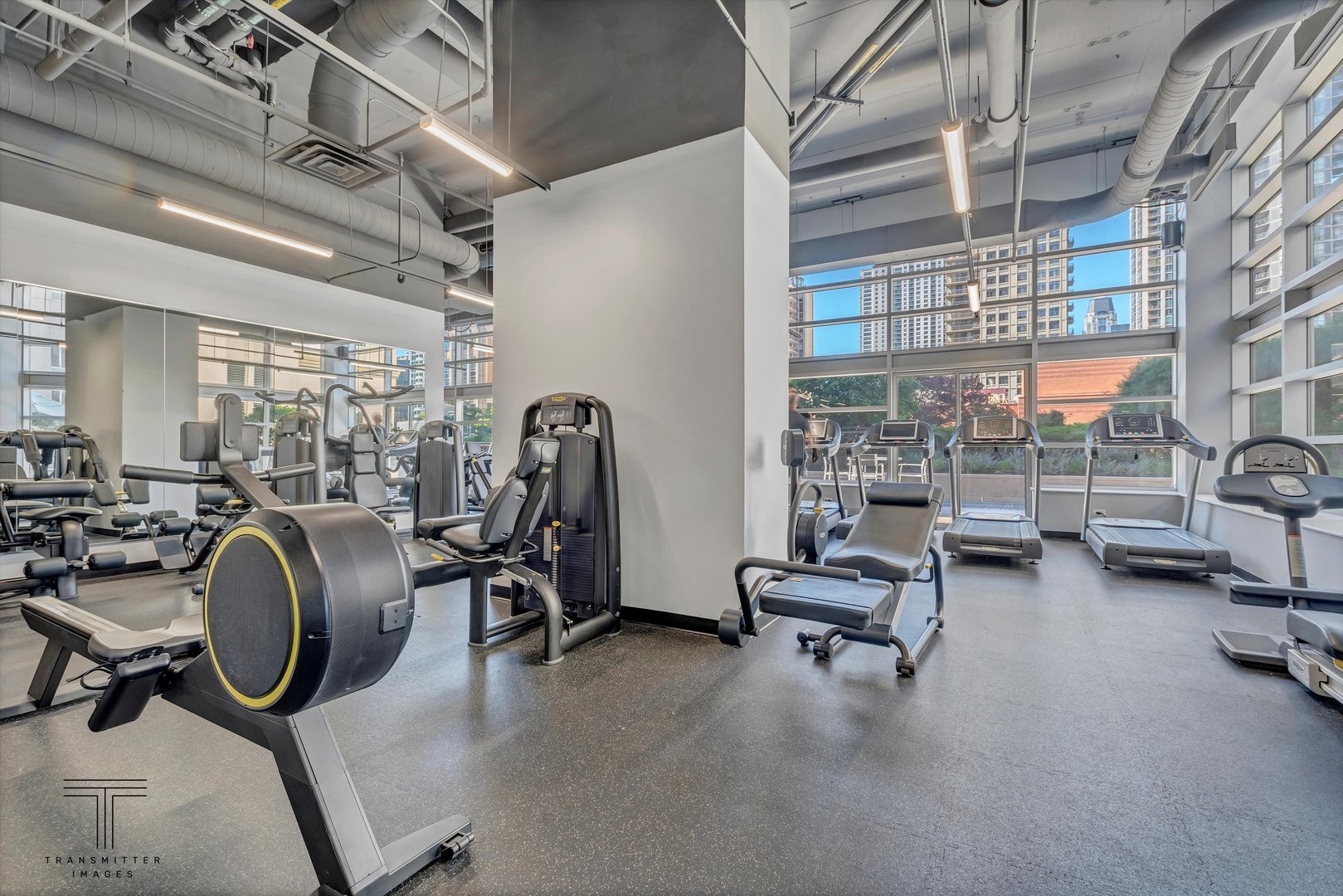 Building Photo - 545 N Dearborn St