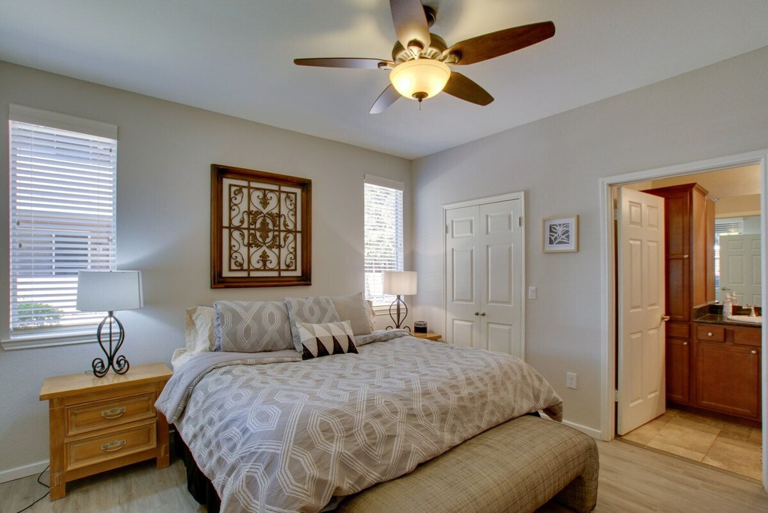 Building Photo - 7009 E Acoma Dr