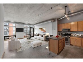 Building Photo - 720 N 4th St