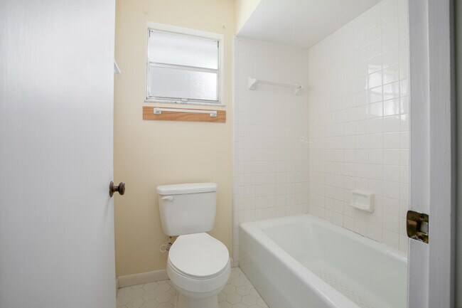 Building Photo - 3174 Grand Ave