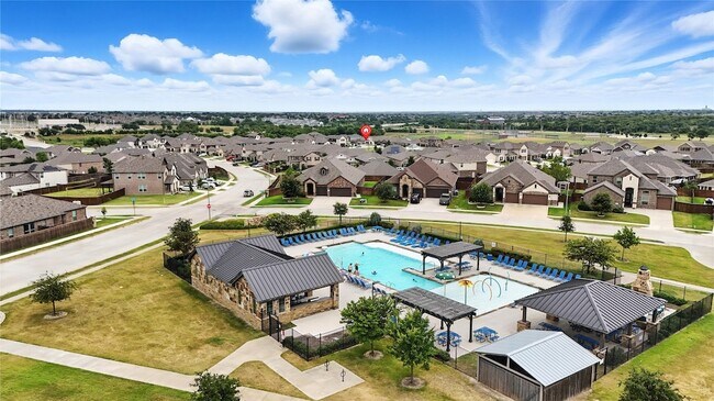 Building Photo - 604 Bronze Forest Dr