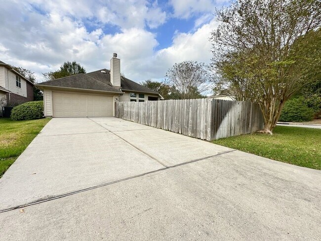 Building Photo - 73 E Montfair Blvd