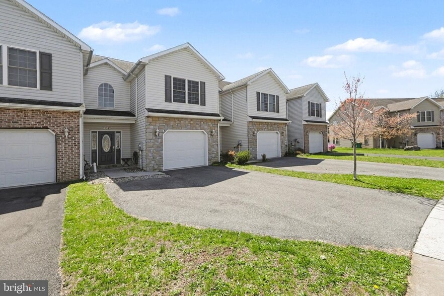 Building Photo - 134 Sable Dr