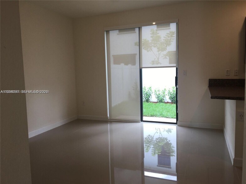 Building Photo - 10323 W 34th Ln