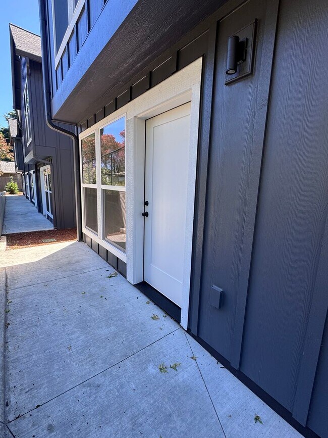 Building Photo - 1/2 OFF FIRST MONTHS RENT! New Construction, Beautiful, Townhomes! 2 & 3 BEDRM UNITS AVAILABLE