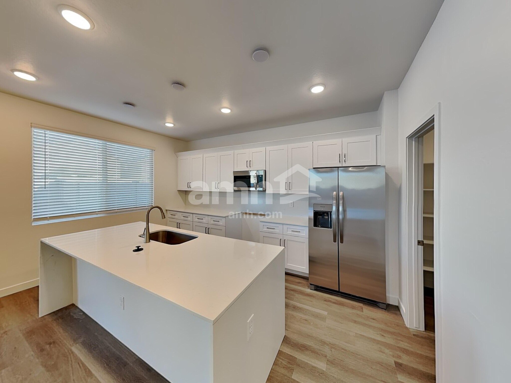 Building Photo - 12532 W Flynn Ln