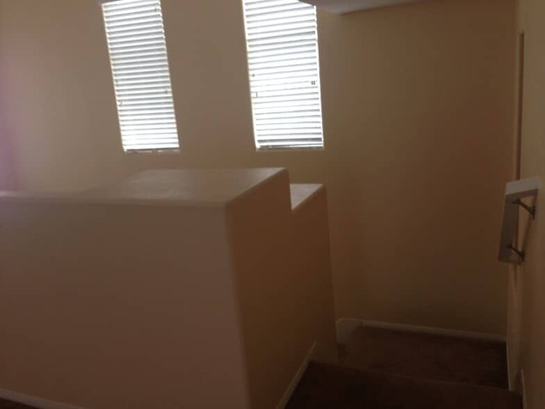 2nd floor - 11372 Colinward Ave