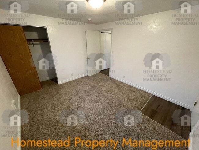 Building Photo - 1926-1928-1928 McCoy Ave NE