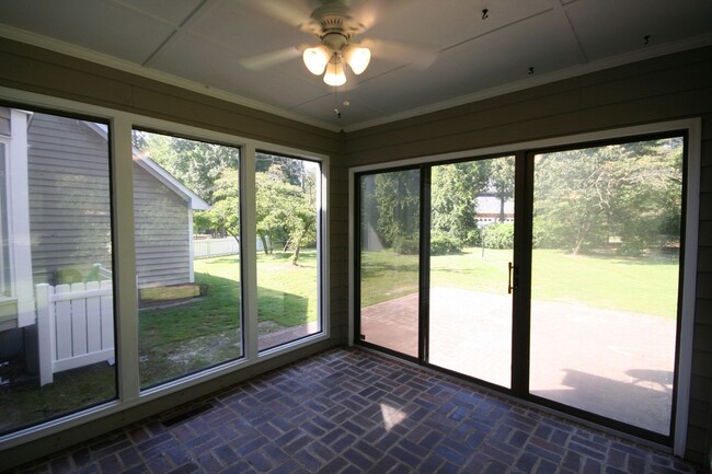 Building Photo - WONDERFUL 2-STORY HOME IN WALNUT CREEK *SP...