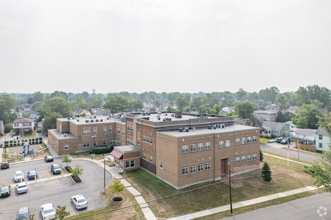 Building Photo - Highland School Apartments