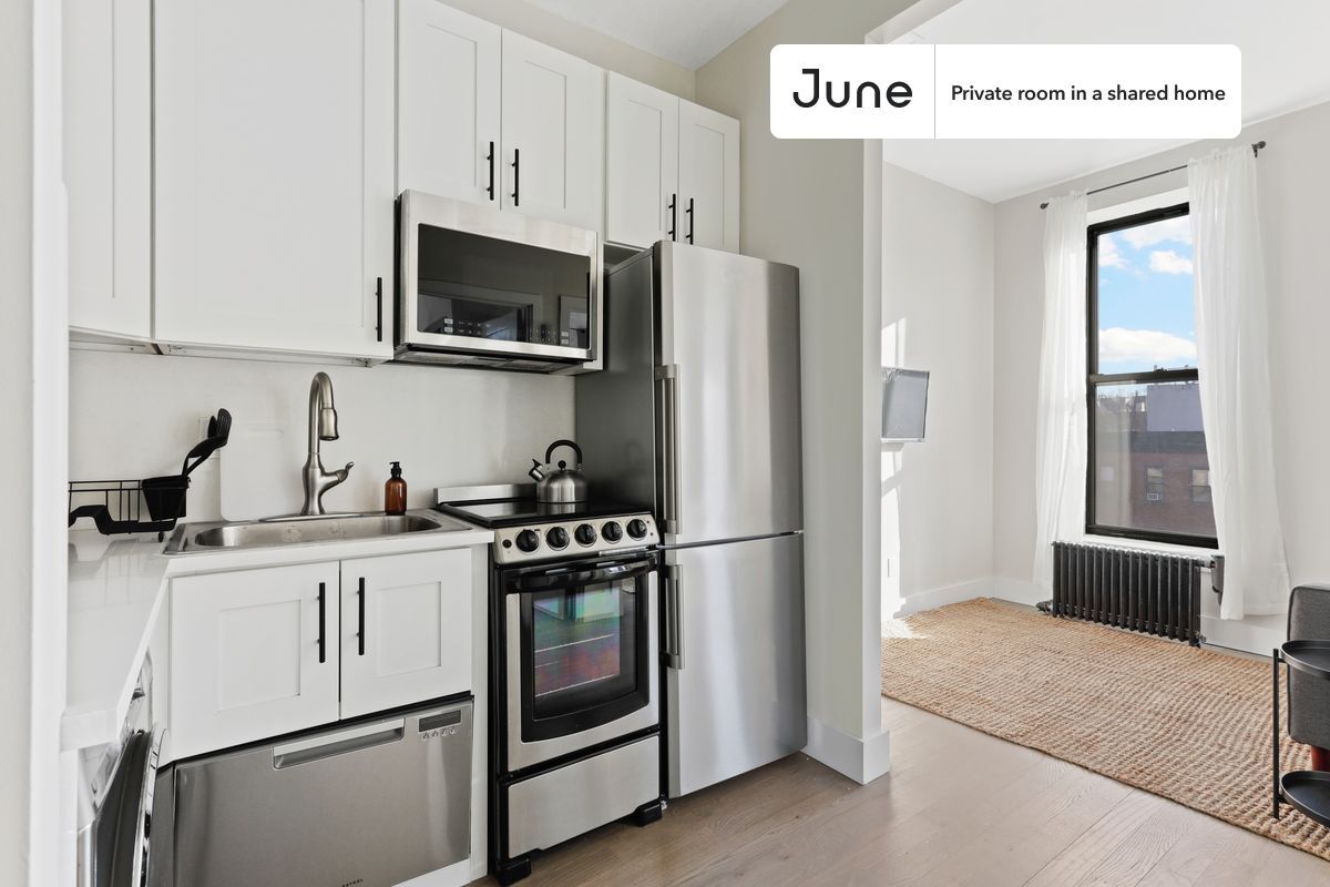 Building Photo - Room in Shared 3 bed/1 bath home