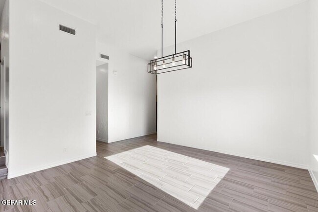 Building Photo - 13349 Cinderford Ave