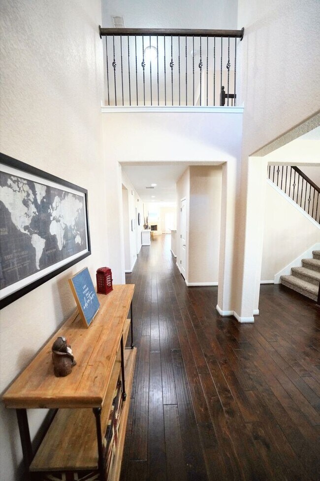 Building Photo - Executive 5-Bedroom Home in Coveted Crossvine Subdivision - Realtor Commission: $750