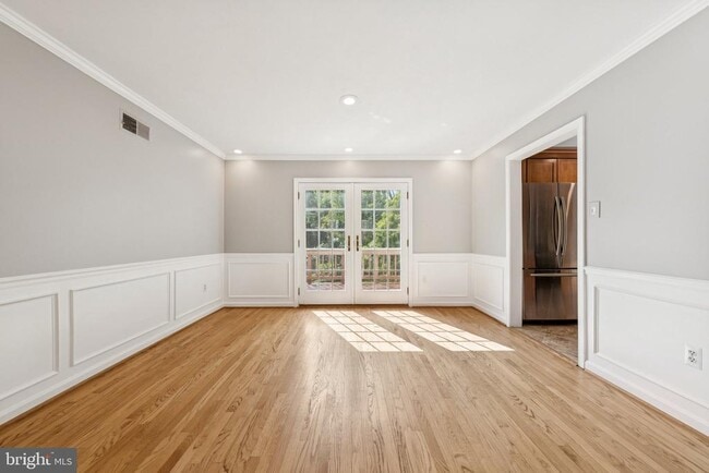 Building Photo - 6245 Windward Dr