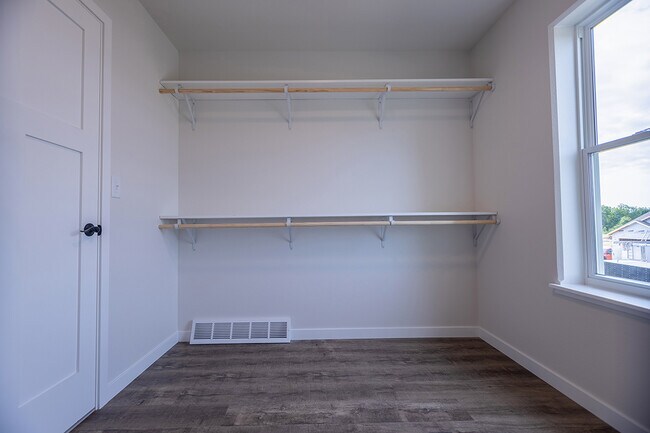 Building Photo - 3408 Green Pastures Ln