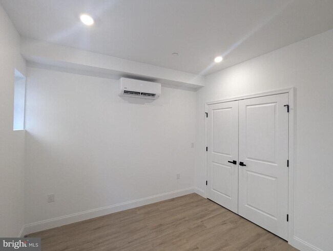 Building Photo - 2050 Fairmount Ave