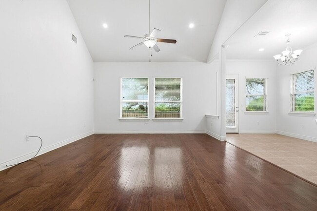 Building Photo - 15004 Iveans Way