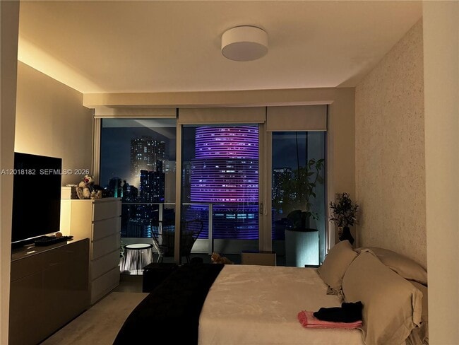 Building Photo - 200 Biscayne Blvd Way