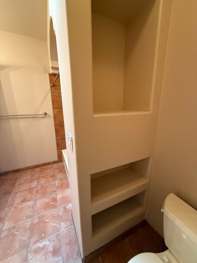 Building Photo - 3878 Stoneybrook Cir