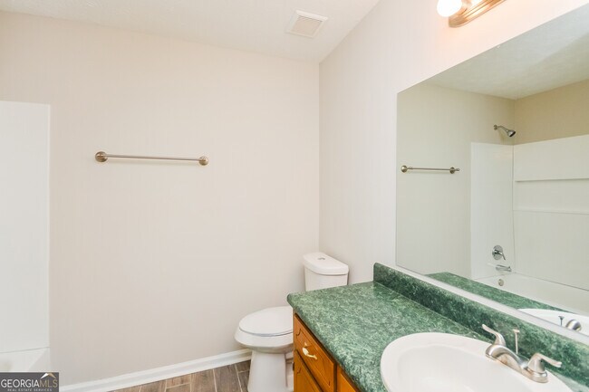 Building Photo - 65 Laurel Ridge Ct