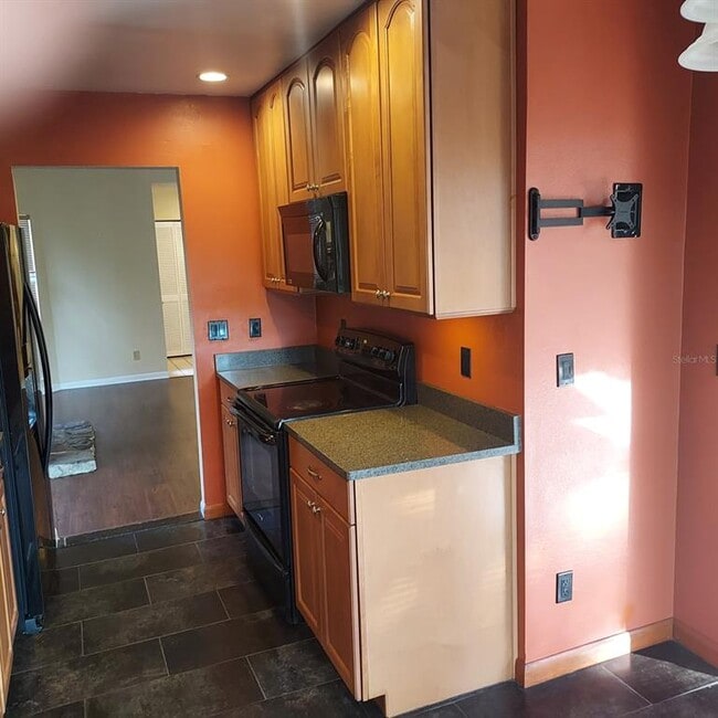 Building Photo - 13804 Lazy Oak Dr