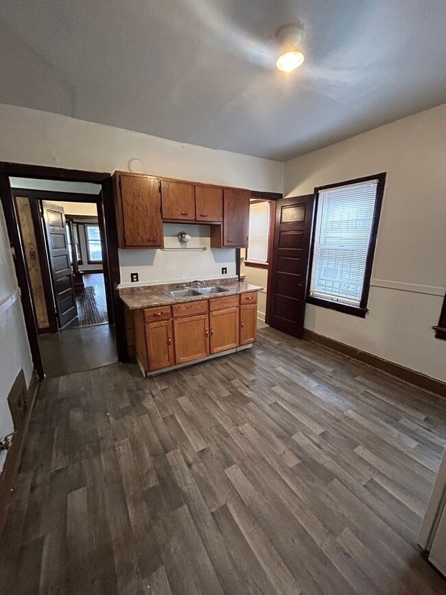 Building Photo - 2621N15thK