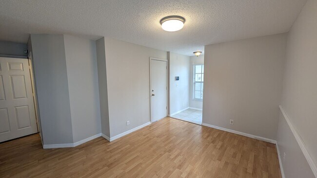 Building Photo - Luxury Gated Community Beautiful 3-Bedroom 2.5 Bath