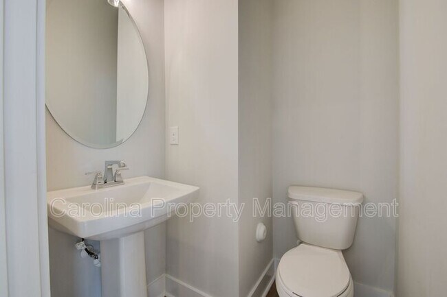 Building Photo - 5939 Ardrey Kell Rd