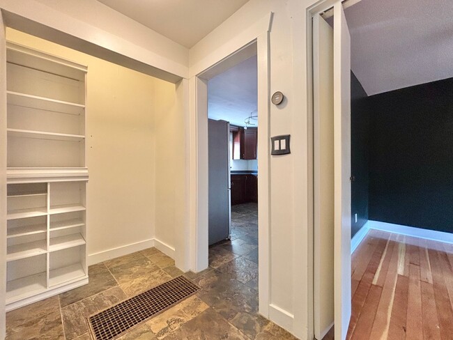 Building Photo - Beautiful Renovation in Liberty Wells!