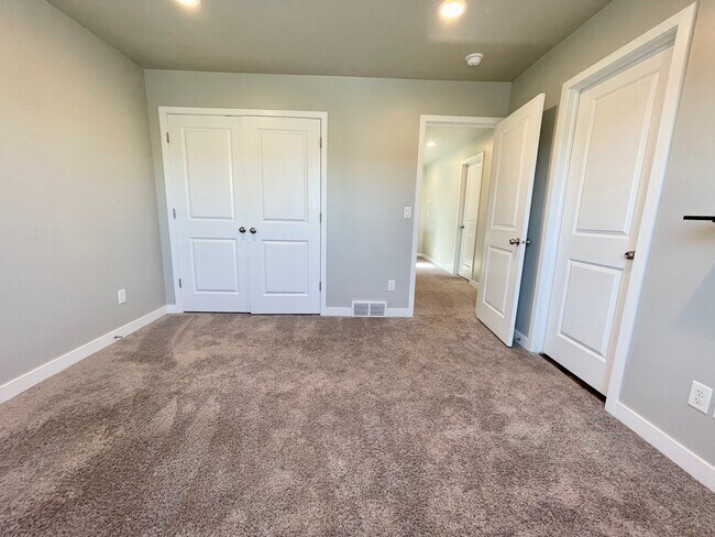 Building Photo - 12038 El Capitan Ln