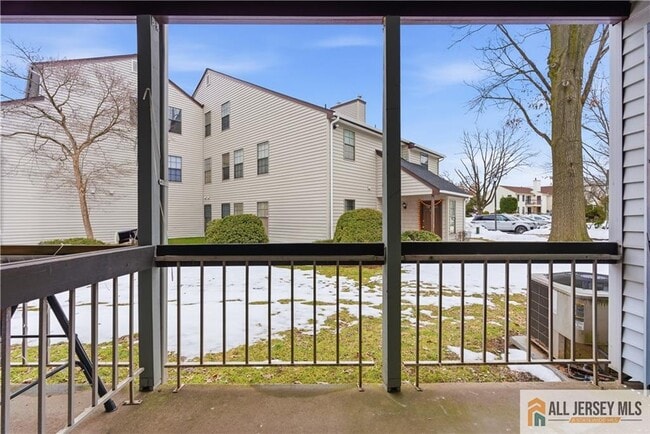 Building Photo - 809 Woodbridge Commons Way