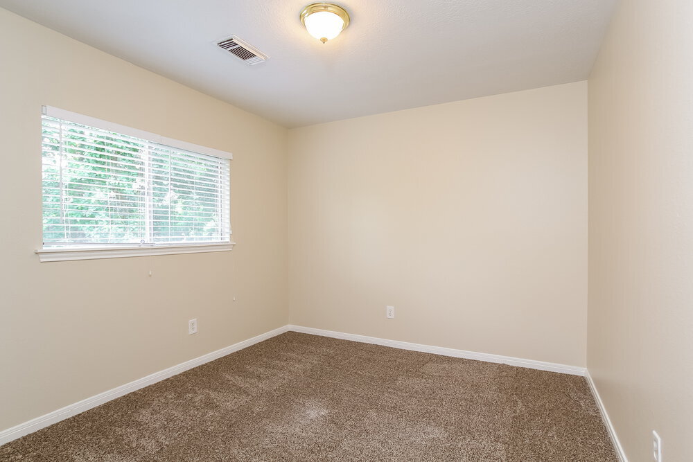 Building Photo - 8002 Scarlet Tanager Dr