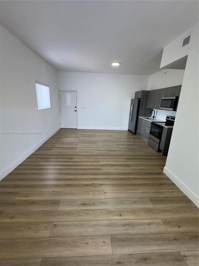 Building Photo - 1534 NW 1st St