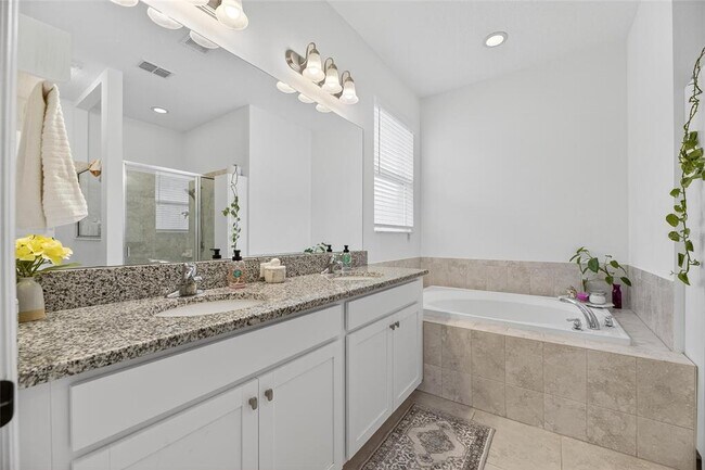 Building Photo - 30439 Caravelle Ln