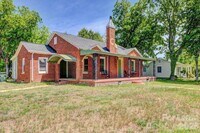 Building Photo - 1006 Delview Rd