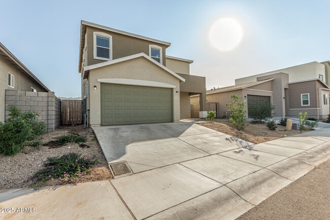 Building Photo - 133 W Latona Rd