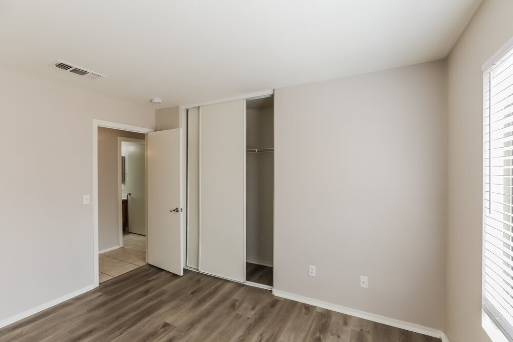 Building Photo - 16083 W Monroe St