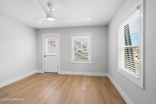 Building Photo - 75 Grand Central Ave