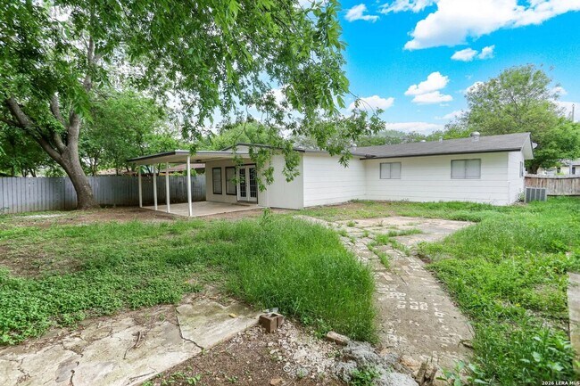 Building Photo - 7118 Castleridge Dr