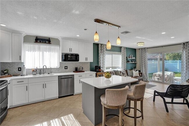 Building Photo - 9231 NW 17th St