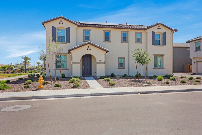 Primary Photo - BEAUTIFUL 3 bed + LOFT