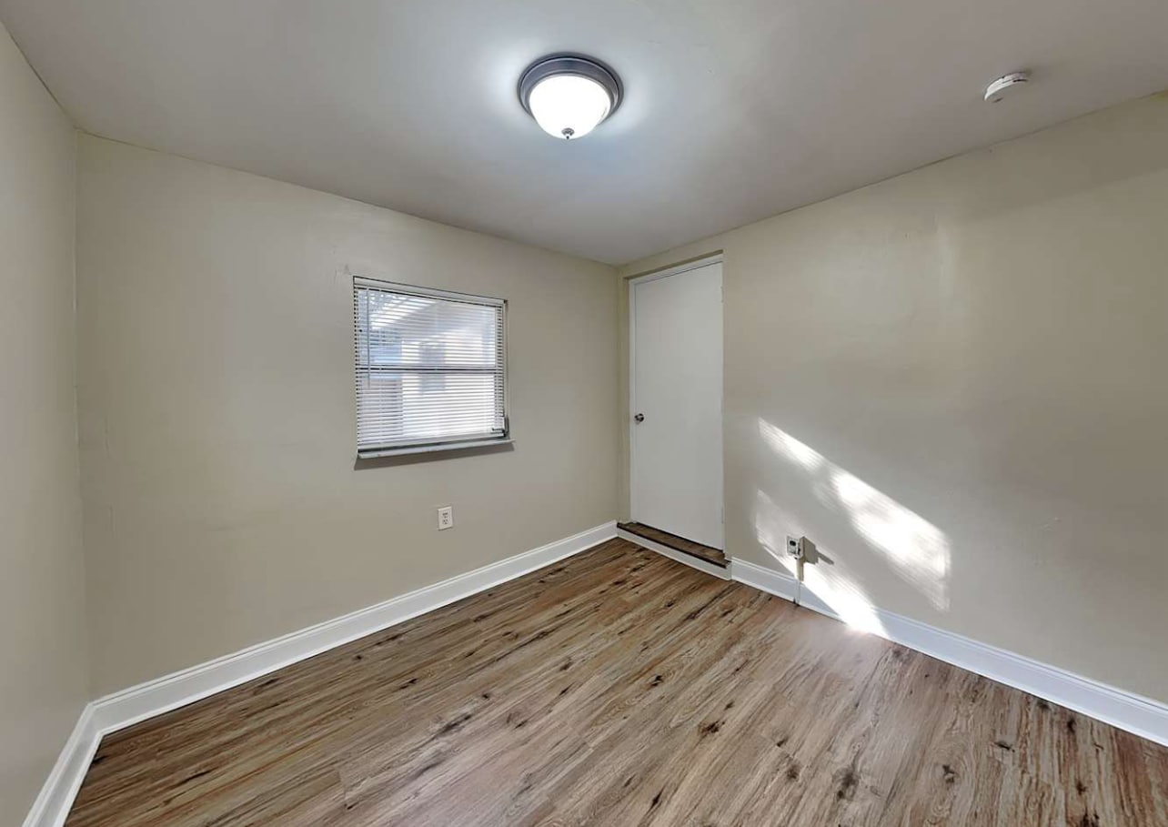 Building Photo - 4967 SW 4th St